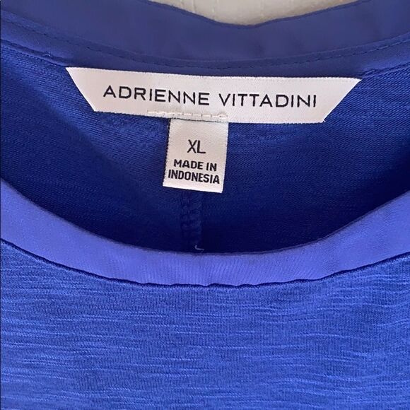 New Adrienne Vittadini brilliant blue tank - Picture 2 of 7